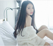 喜欢吃“棒棒糖”的素人校花自拍佳作