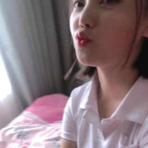 82社区《依云来日方长》自拍私人定制