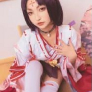 《Cosplay女神神樂坂真冬合集，让你一次尽享绝美魅力！》