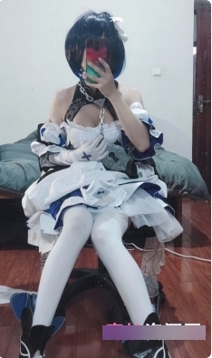 网红拍摄的22套水银灯短视频，总共24.4G，展现了妩媚风格和性感迷人的美丽颜值，深受粉丝迷恋。