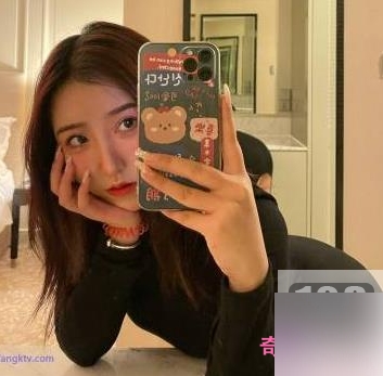 抖音超级女神玩转有尺度热舞