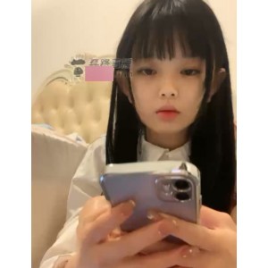 套路阿月合集：nu+nu奴下奴cos麻衣学姐舔裸足红绿灯：40V9.5G百度盘