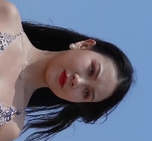 肉感丰满美女穿泳装视频