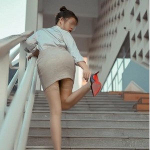 推特理万姬：最新剧情佳作