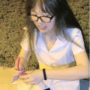 橙橙小妹子户外指教推特商品