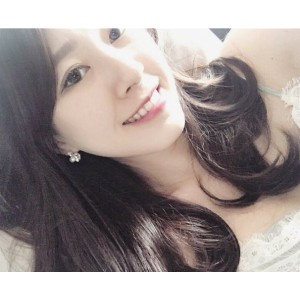 标题百度云泄密事件引发新闻传媒大学美女超高颜值2G热议