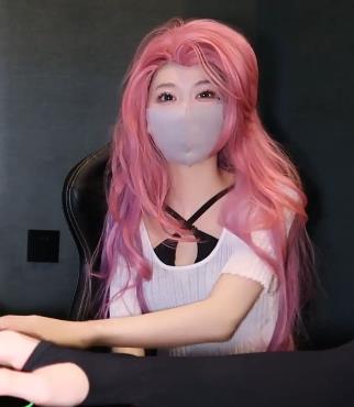 爆火全网资源：粉色情人自拍出品，时长21分钟，特写鲍鲍展示，软萌兔兔酱JK装玩塞子女主身材