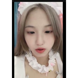 大一学妹被猪拱自拍视频1V-奇怪姿势4M，超嫩美少女，可爱迷人，时长1:47分