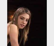 18年欧美无M道具挑战赛震动器打桩女Y合集，10部视频，速度感觉