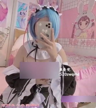 林于超放飞自我：私拍视频揭秘拥抱亲吻与猛踢头部行为