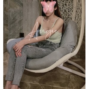 多人游展示：上海贵妇闺蜜的反差婊Angie（4.8G）