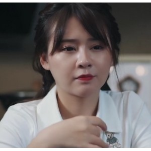 表妹18岁的谢语彤的果冻传媒作品《91CM-174》