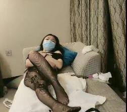 旺仔牛B糖欢哥自拍视频合集：5V-3.4G，KTV、三人游、双开爆弄，黄瓜瓶酒瓶，小伙伴必备！