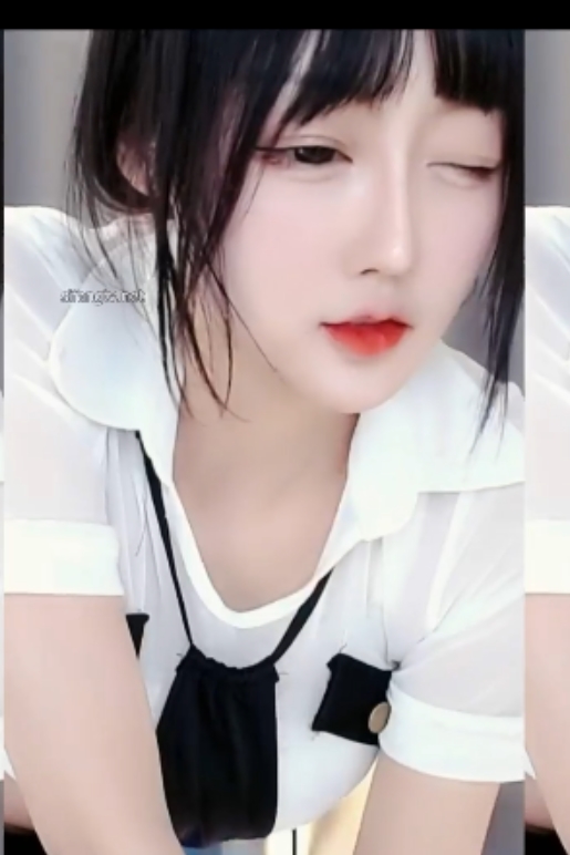 虎牙女神林小花最新视频：超清纯99年少女，时长13分54秒