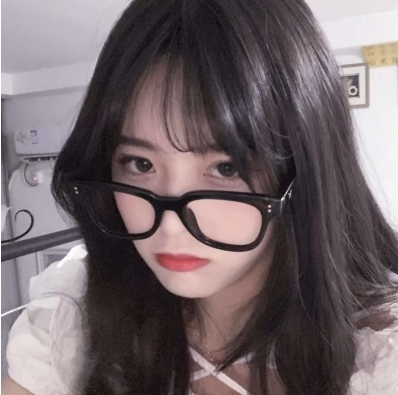 迷人眼镜妹妹：精彩视频合集