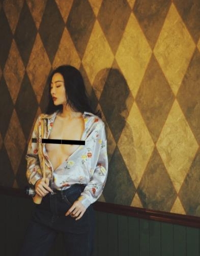 高冷女神私拍合集：16个视频，总计346M