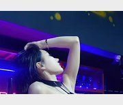 推特女神佳多饱：火辣身材尽显，6.11G视频全方面才艺惊艳绅士