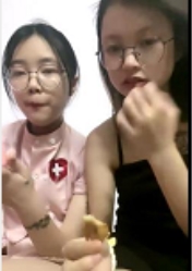 可爱00后女孩和肥猪男发生了舌吻，引发了邂逅事件