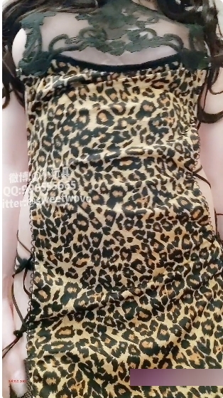 娜美妖姬：定制豹纹吊带，撩拨人心，微笑