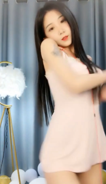 花椒涵老师有尺度福利视频4.62G绝对诱惑没露脸12个辨别