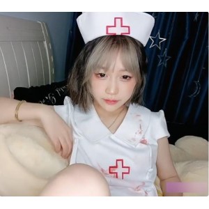 清纯短发萌妹子米拉