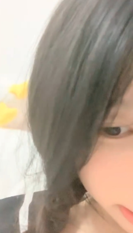 咕噜熊：密码房放飞自我视频剪辑，性感大长腿甜妹漏点优质