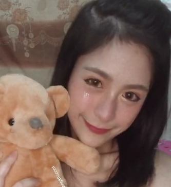 气质尤物Khunkeekie个人自拍视频，散发迷人魅力