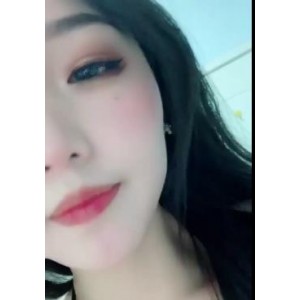 5月校园女神鲍鲍身材曝光，羊脂膏玉般完美S身型，下载观看惊艳颜值！