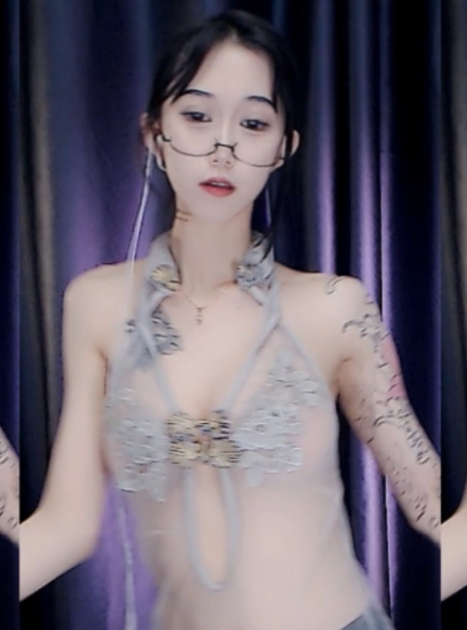 苏曼闪现舞蹈合集：11V+26V闪现定制视频7.74G百度盘