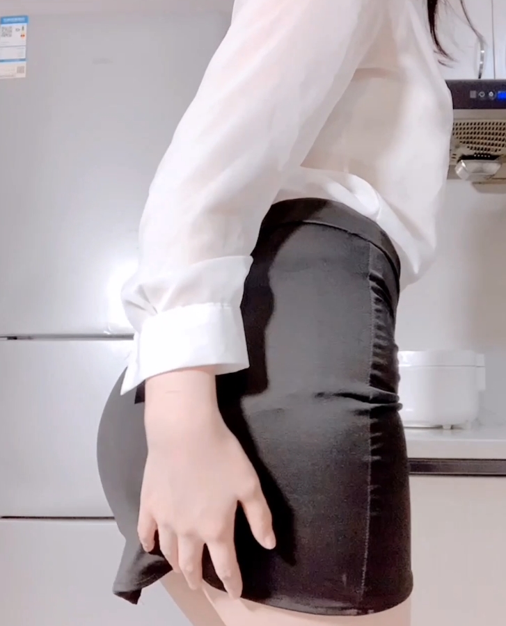 神秘迷人的月月酱视频合集：49.7g，542个视频