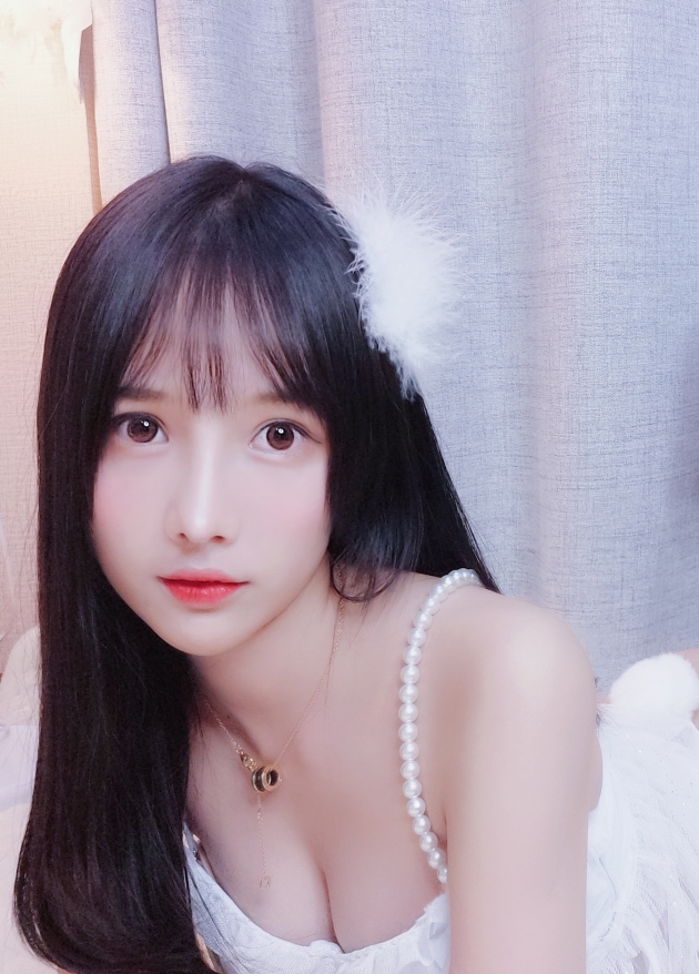 神秘高冷小小奶瓶儿作品集71P5.88GB