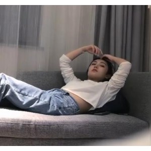 校园美女自拍合集，大三大四学姐颜值身材超赞