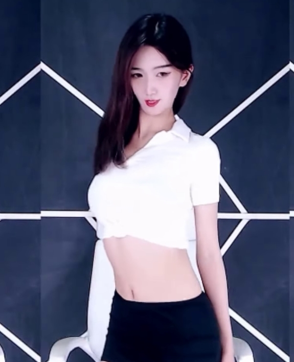 虎牙明宇小鱼儿热舞大合集：122个视频13.6G，舞姿优美有尺度，百度云秒传下载