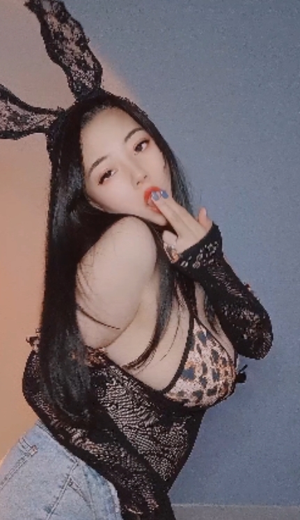 刘貂蝉定制大合集：热舞妹子诱惑私拍展示，超级优质的妹子啊（时长21分钟）