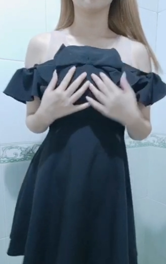 蜜桃吖英语老师福利合集：6.6g视频，百度搜索收藏达89