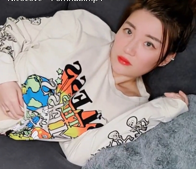 御姐nicolove：颜值与质量并存，16个视频总大小3.6G，魅力无限