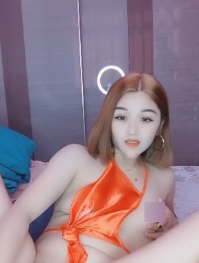 西域豪放女主播甜甜欣欣飞，视频4.36G颜值肉感直播作品