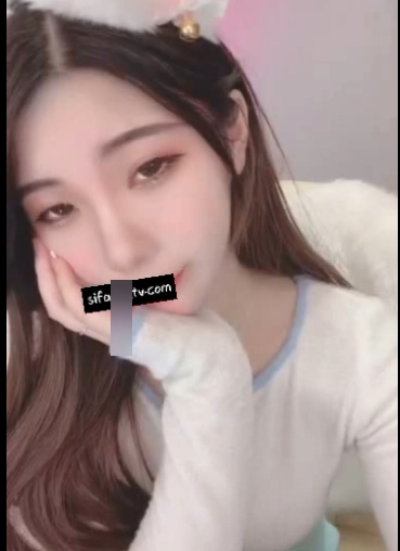 斗鱼女主播微微可爱啦作品集：清纯大长腿跳舞视频130MB