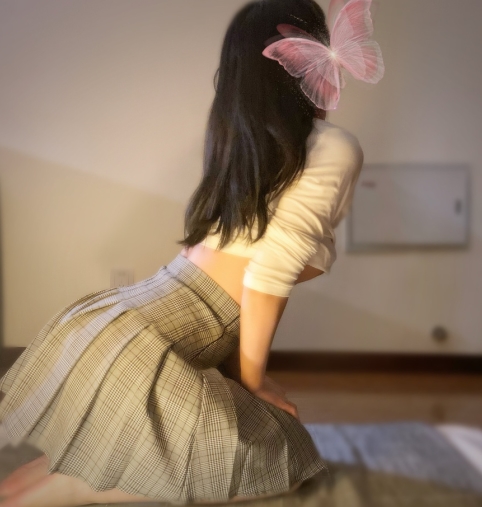 某推最火爆口味重绝版浮力姬宫雪：双洞风油精自虐有尺度视频全集3.86G