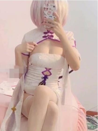 夏花：粉嫩宅男女神私拍62V-2G，二次元少女诱惑不容错过！