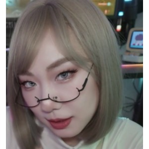 性感美女芝芝长靴肉丝视频教程，脚脸精致褶皱文件有效