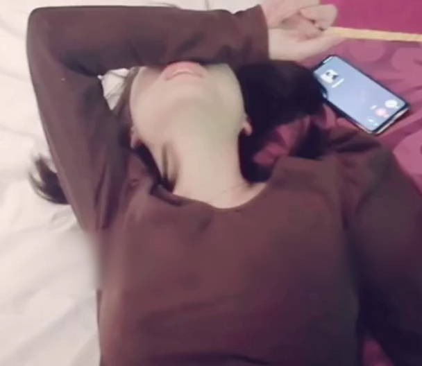 失效打包免费！老王绿帽老婆1v315m视频大放送