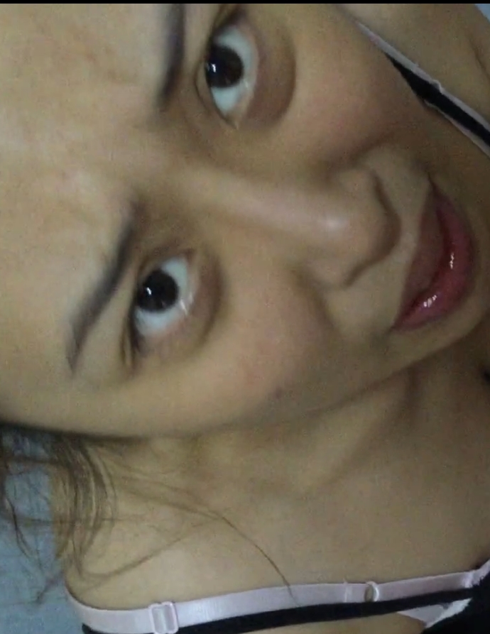 瑶瑶云盘高质露脸泄密！艺校高颜女生吃瓜事件[2v+922m][百度盘]