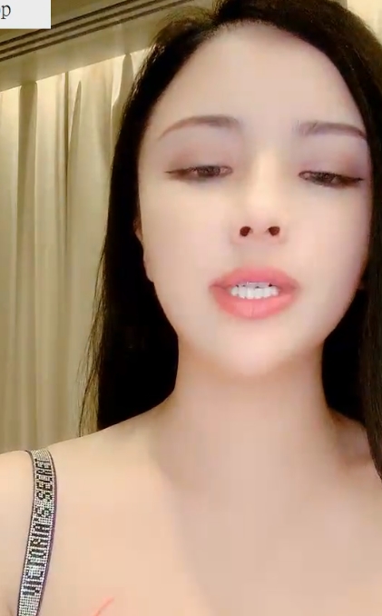 利哥：自行打包全程露脸表演，精油揉揉弄净，撩骚指挥，阴光不可错过