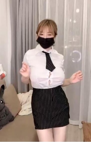 虎牙女神大球姬稀缺视频合集，40.9G精选精彩表演