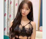 快手主播温柔苗（张傲娇）182个视频总大小555M，长相身材资源网友沉沦舞蹈天赋