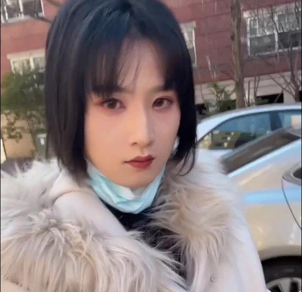 TS网红TSCDXUN闺蜜打野自娱自乐，前列腺大战全收录，相貌酷似马小跳，OnlyFans独家珍藏