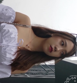 迷人美腿，牛仔短裙高跟美女，4V视频，11.39G百度云下载