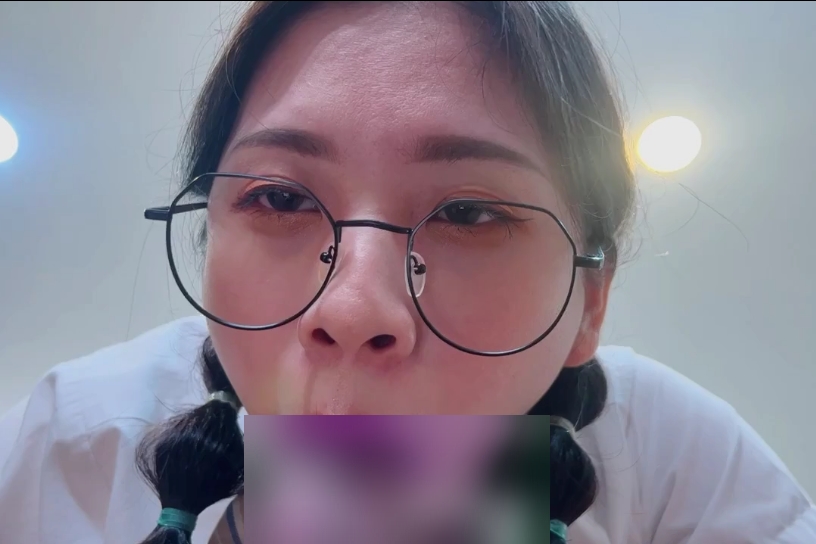 快来下载这场2V和5P的大战吧！1.34GB的精彩内容等你来探索！