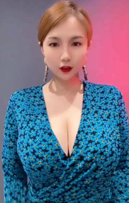 快手性感小野猫合作视频8V,143mb百度盘下载